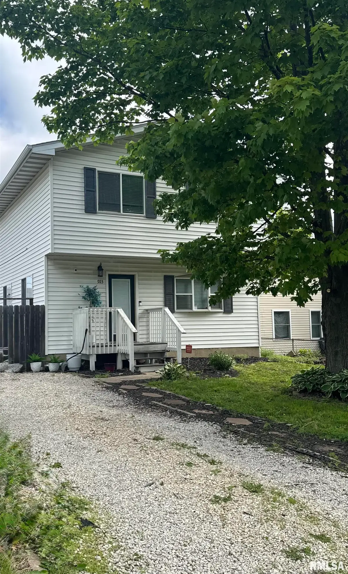 923 E London Avenue, Peoria Heights, IL 61616 - #1