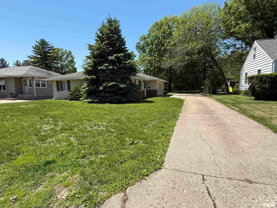 3401 N Peoria Avenue, Peoria, IL 61603 - #3