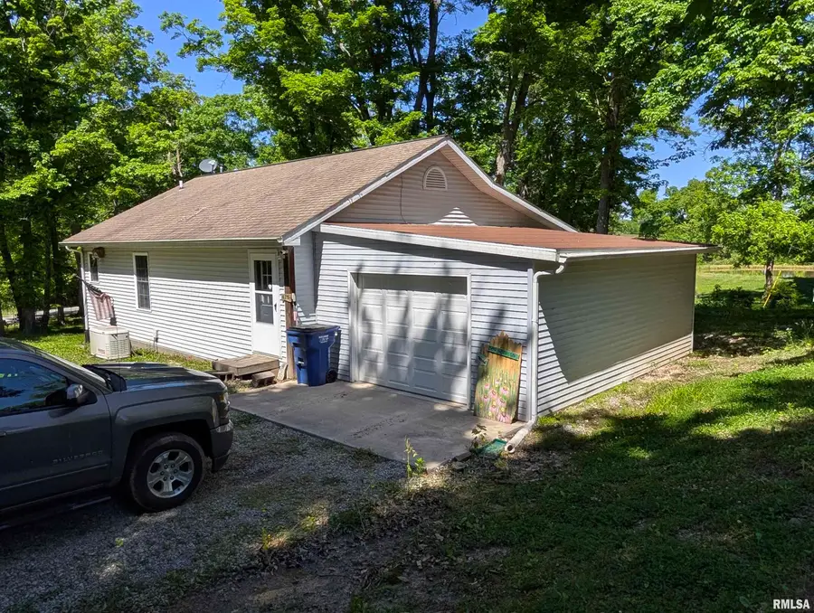475 Karbers Ridge Road, Elizabethtown, IL 62931 - #2