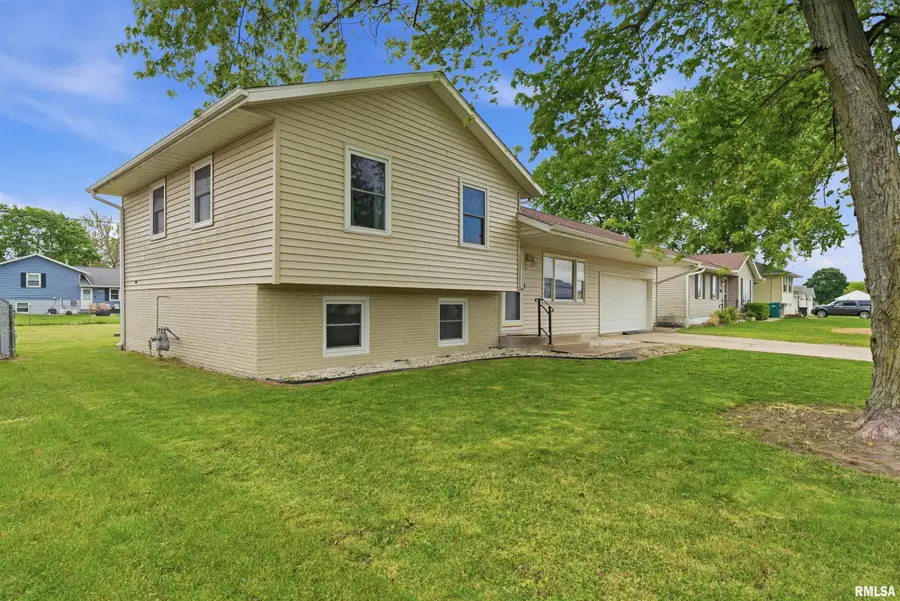 2702 S Skyway Road, Peoria, IL 61607 - #2