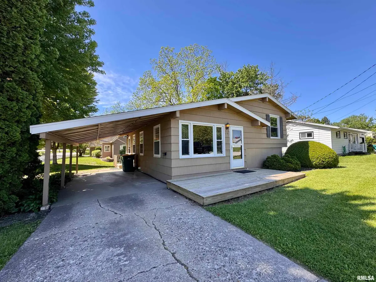 439 E Yeiser Street, Macomb, IL 61455 - #1