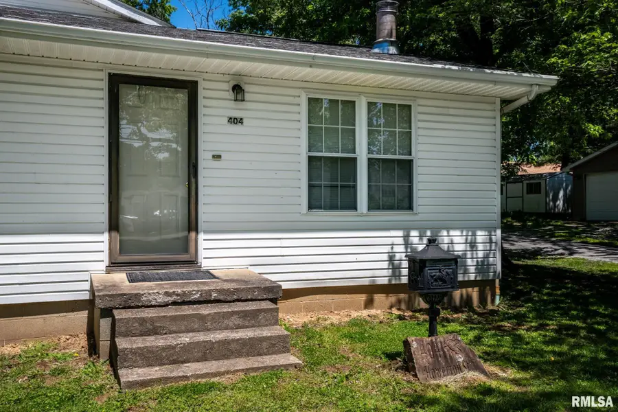 404 Howerton Street, Carterville, IL 62918 - #2