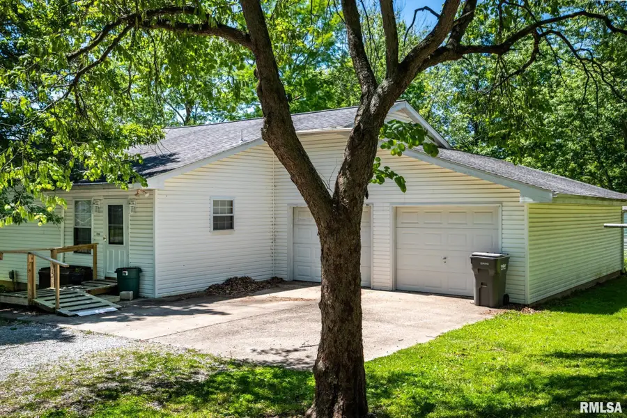 404 Howerton Street, Carterville, IL 62918 - #3