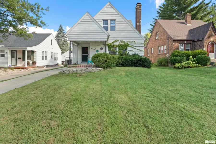 805 W Forrest Hill Avenue, Peoria, IL 61604 - #2