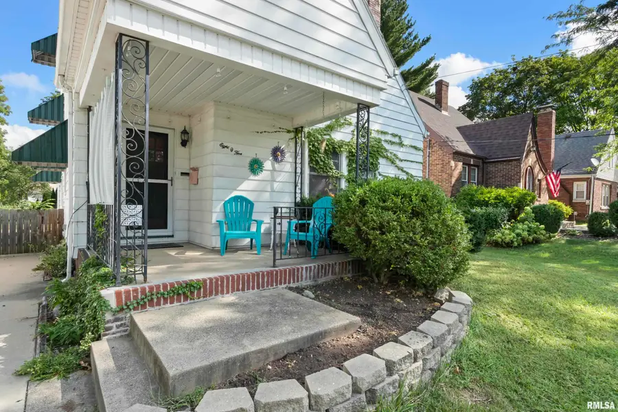 805 W Forrest Hill Avenue, Peoria, IL 61604 - #3
