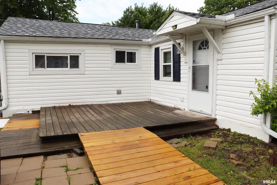 103 N School Court, East Peoria, IL 61611 - #2