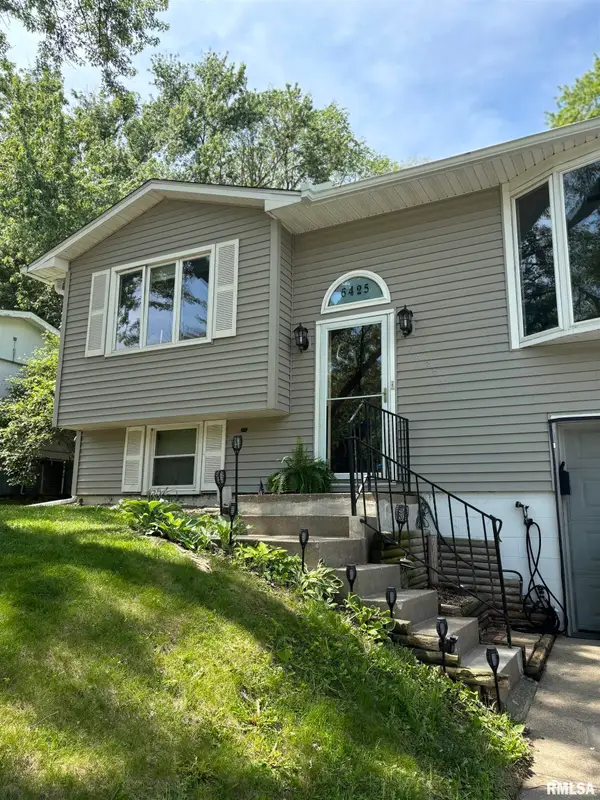 6425 N Devonshire Drive, Peoria, IL 61615
