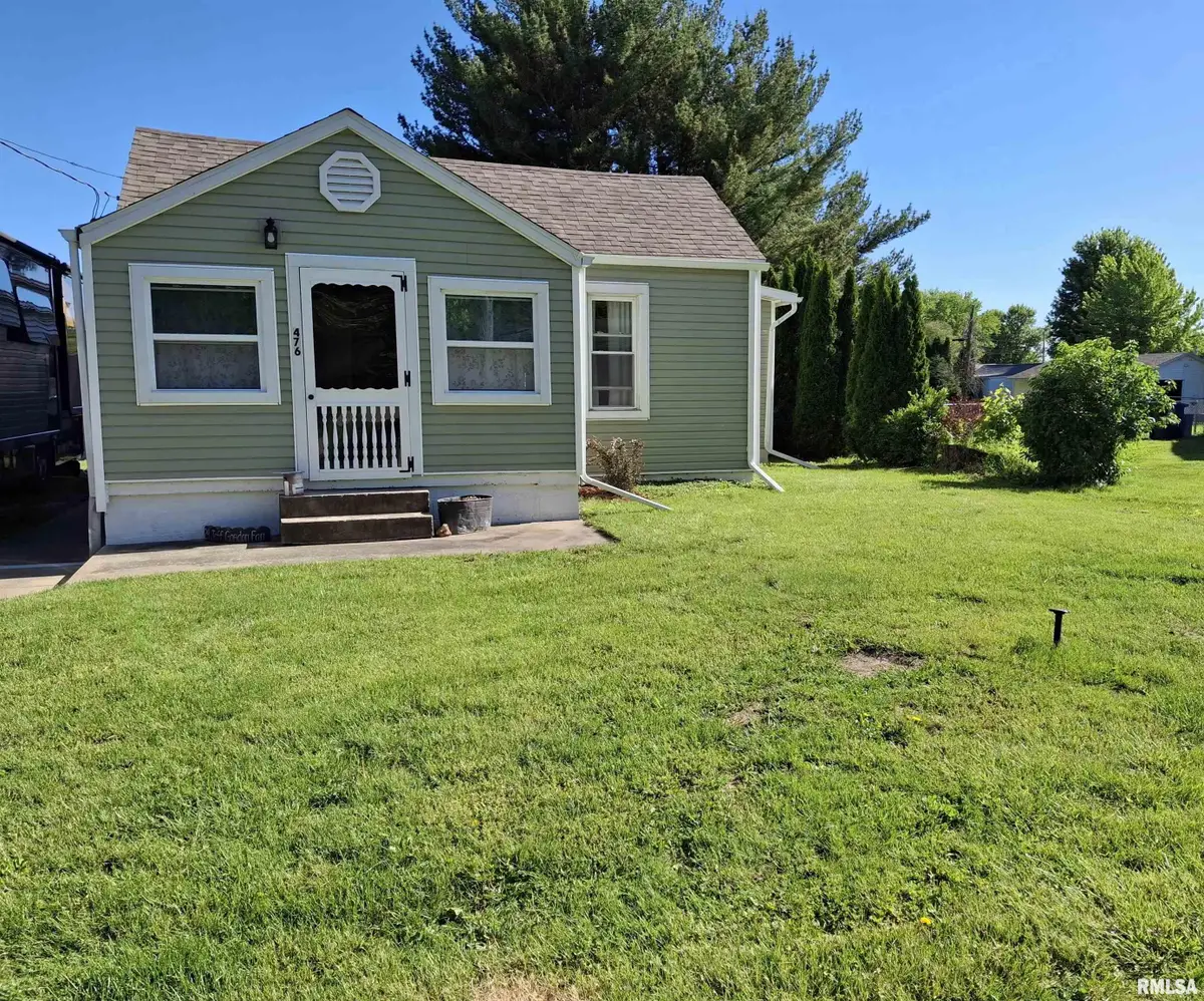 476 W Myrtle Street, Canton, IL 61520 - #1