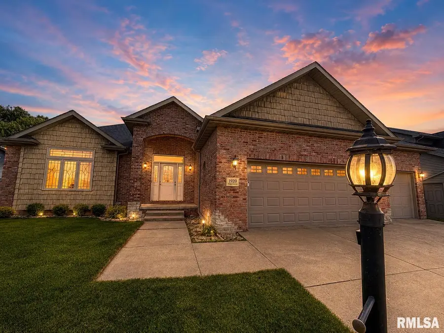 1920 Forestglen Drive, Peoria, IL 61615 - #2