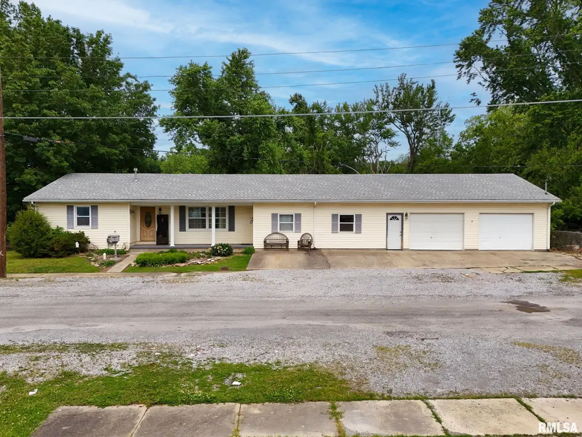 1830 King Street, Eldorado, IL 62930 - #1