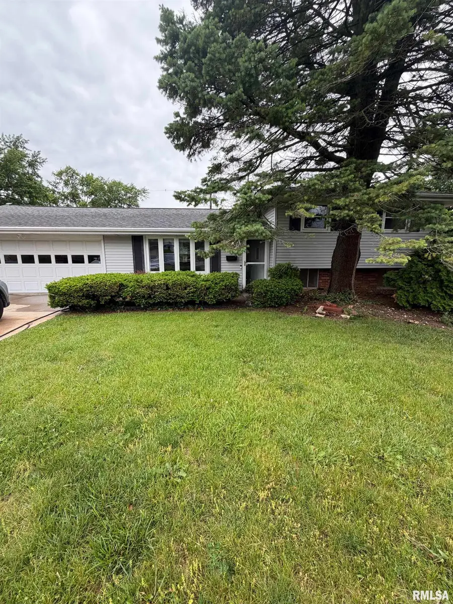 611 W Kellar Parkway, Peoria, IL 61614 - #2
