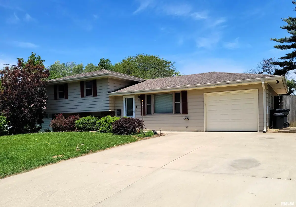 2217 Crestview Drive, Pekin, IL 61554 - #1