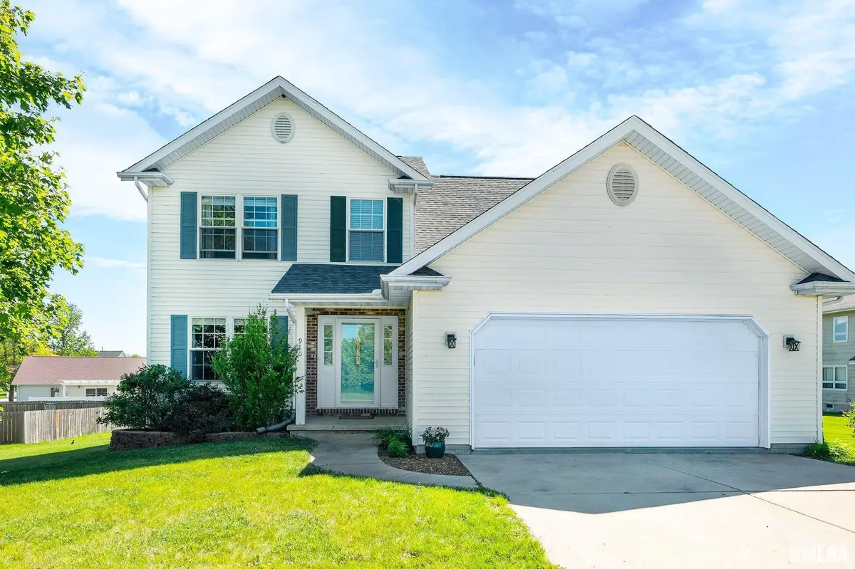 910 N Washington Drive, Metamora, IL 61548 - #1