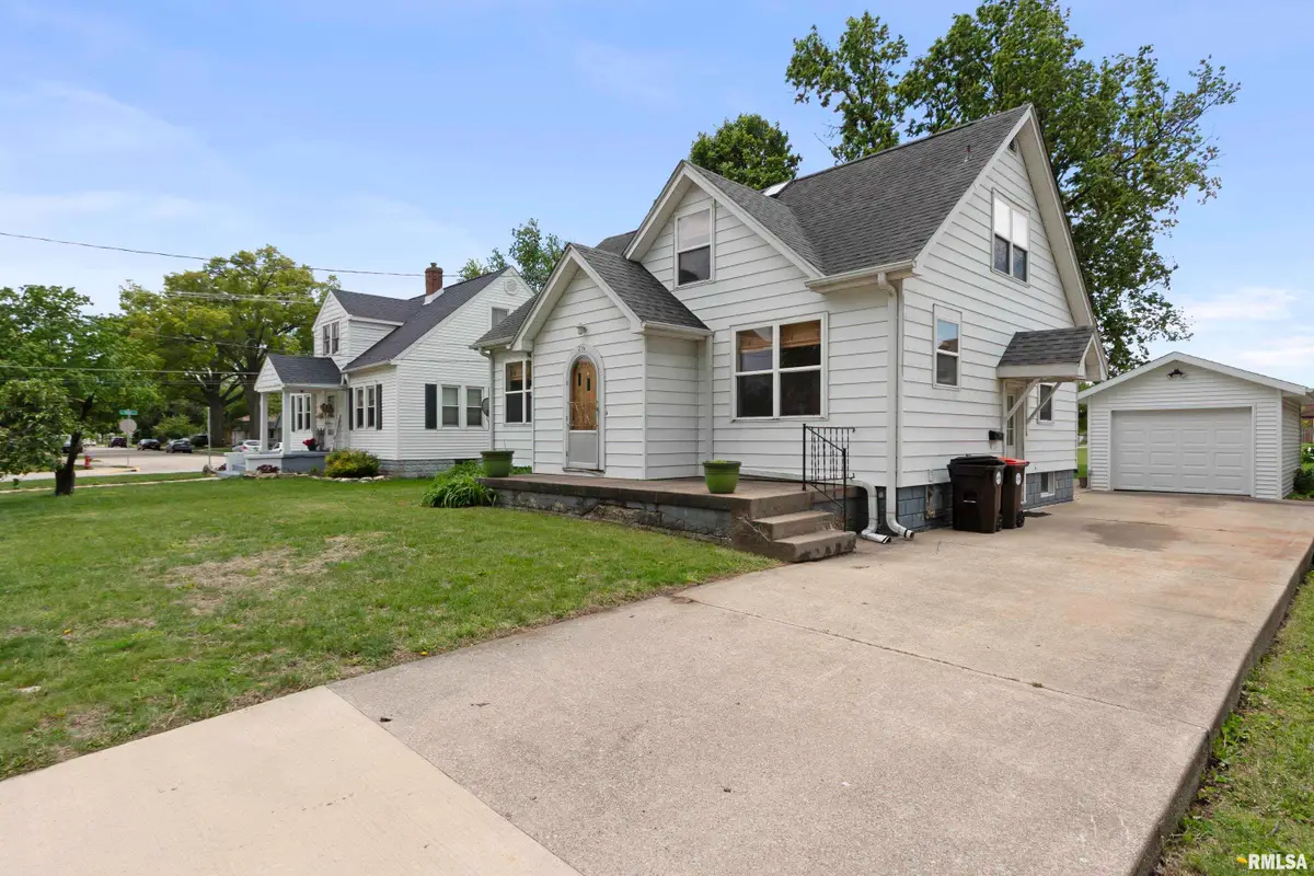 216 E Tyler Street, Morton, IL 61550 - #1