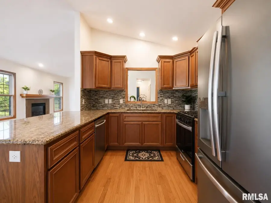 1816 Parkfield Drive, Pekin, IL 61554 - #3