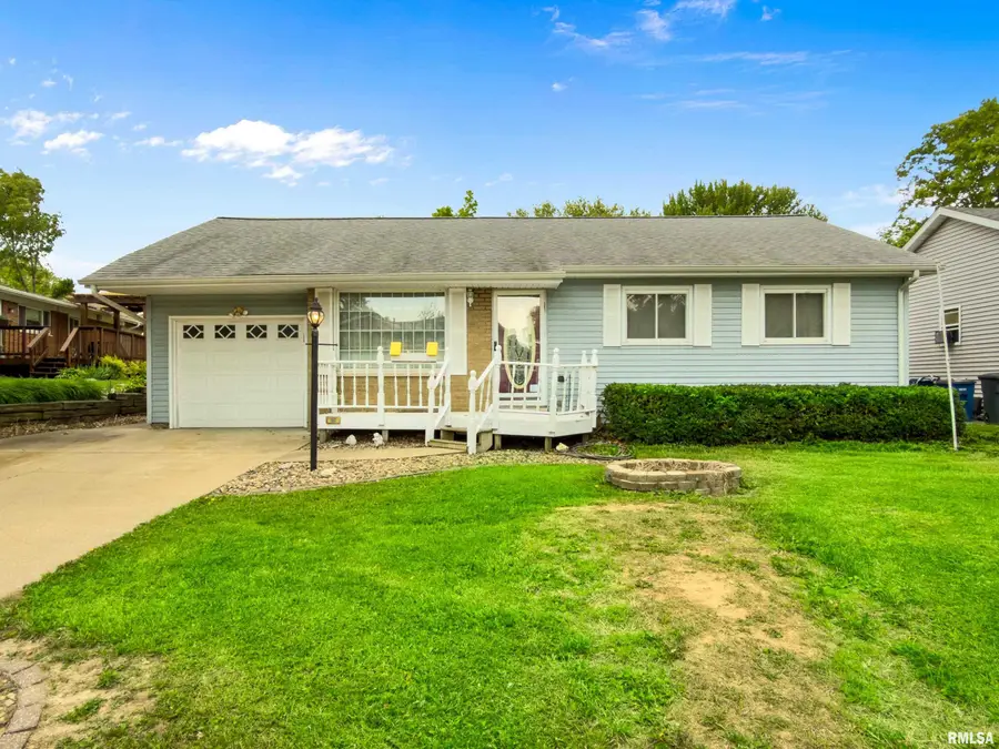 102 Laurel Lane, East Peoria, IL 61611 - #2