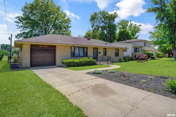 918 N Hushaw Avenue, Chillicothe, IL 61523