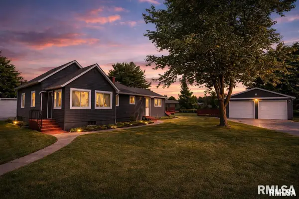 130 E Maple Street, Roseville, IL 61473