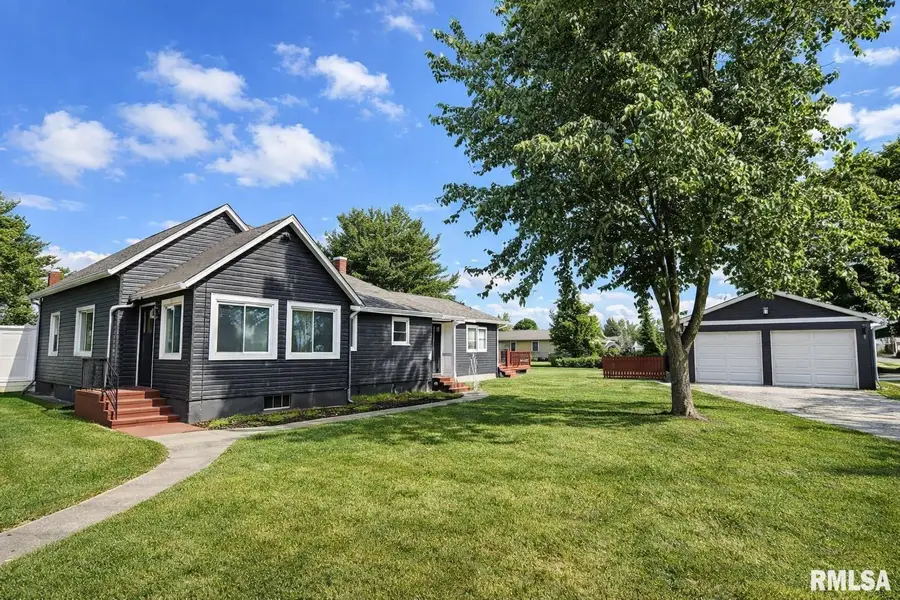 130 E Maple Street, Roseville, IL 61473 - #2