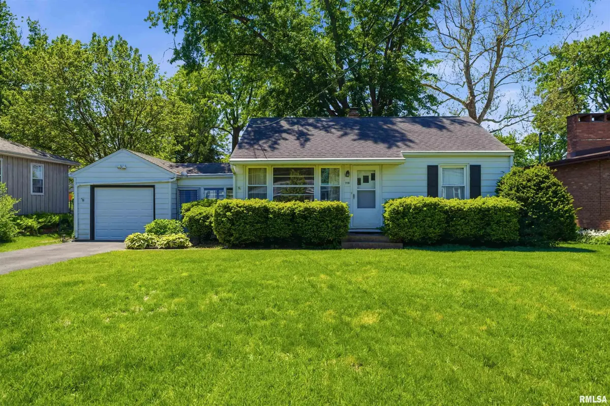 718 W Shenandoah Drive, Peoria, IL 61614 - #1