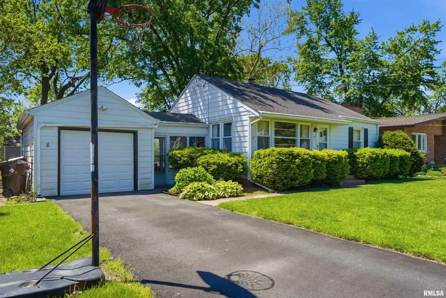 718 W Shenandoah Drive, Peoria, IL 61614 - #2
