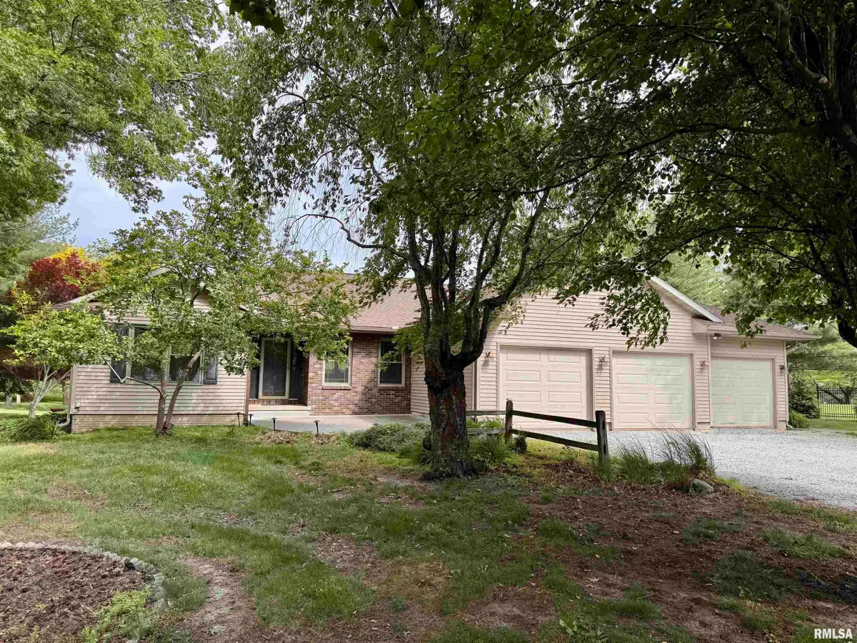 12101 N 1050th Road, Macomb, IL 61455 - #1