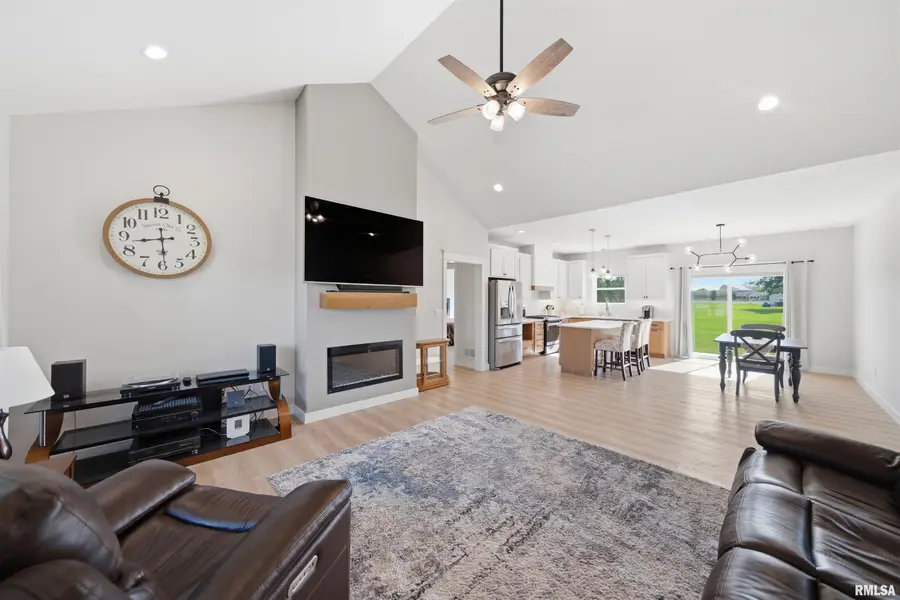 215 Cypress Point, Washington, IL 61571 - #3