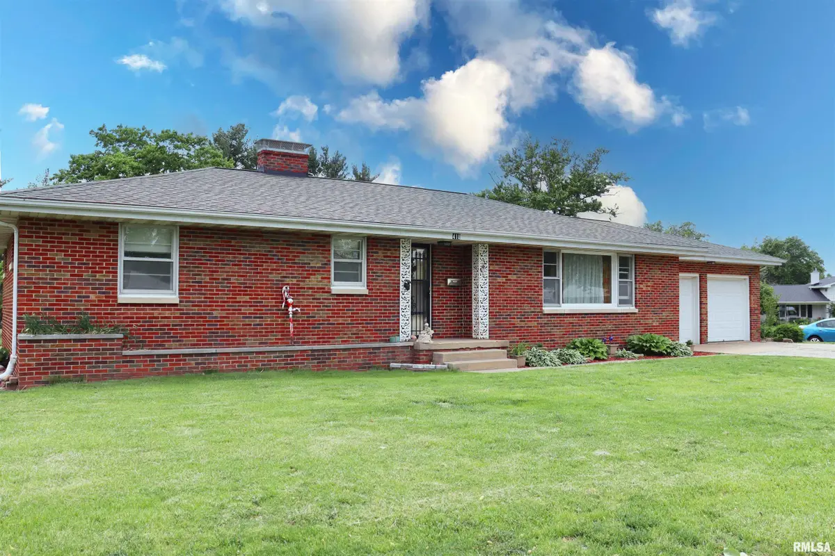 410 Wilshire Drive, Washington, IL 61571 - #1
