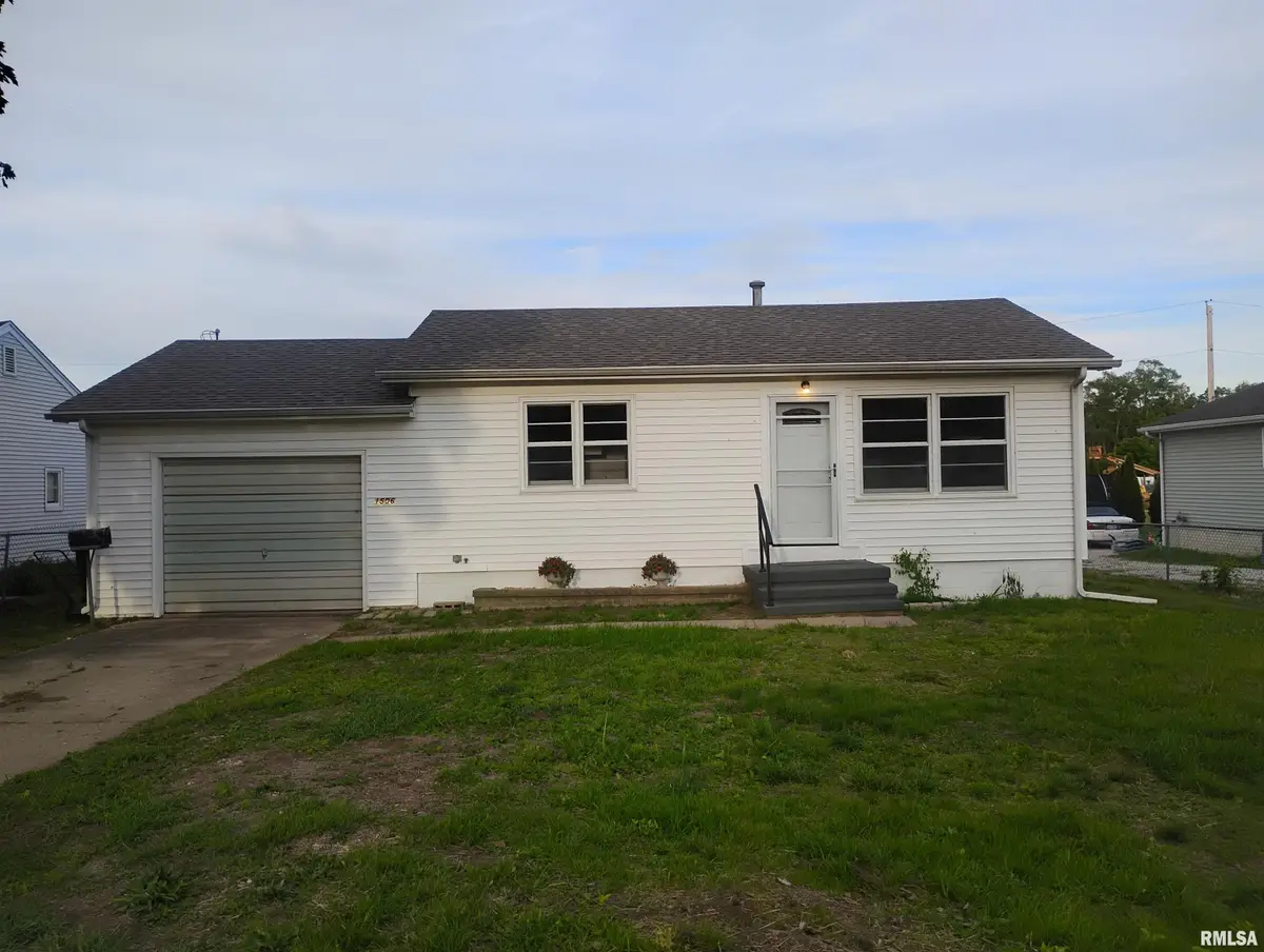 1506 N 3rd Street, Chillicothe, IL 61523 - #1