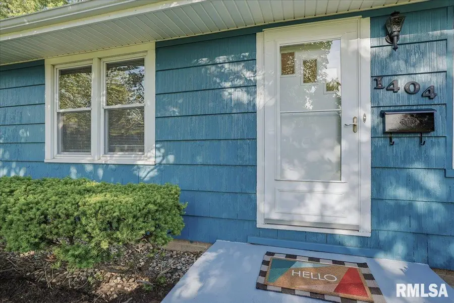 1404 N Birren Avenue, Chillicothe, IL 61523 - #3