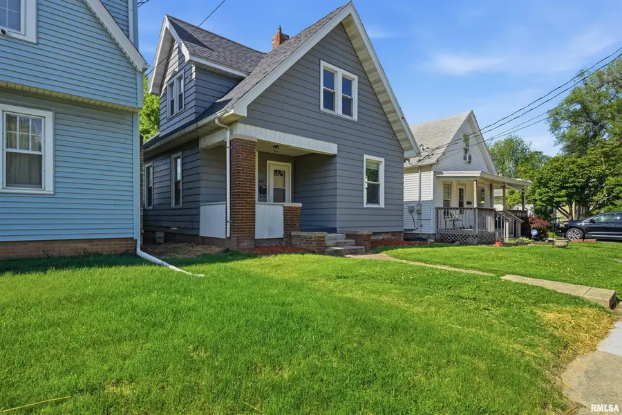 410 E Forrest Hill Avenue, Peoria, IL 61603 - #2