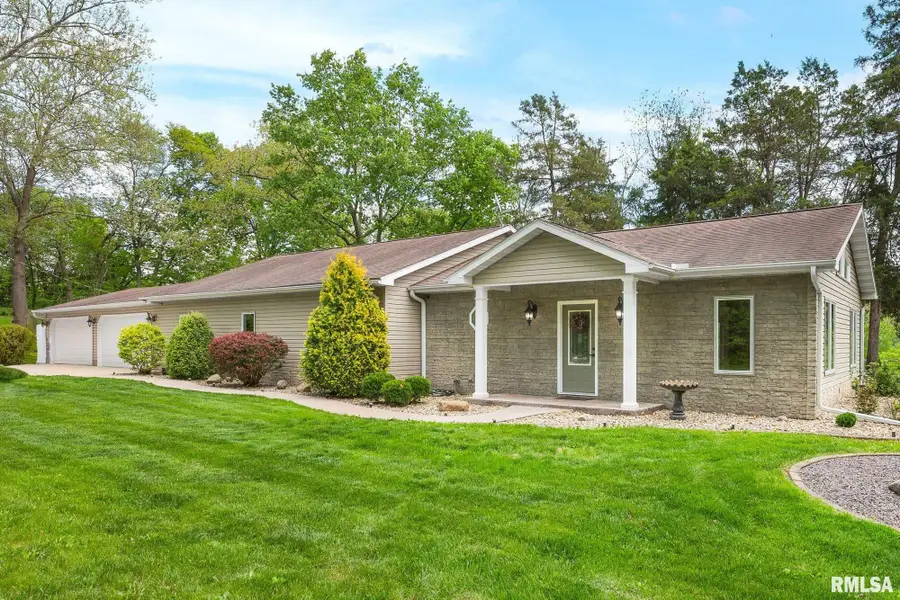 277 E Spring Lane, East Peoria, IL 61611 - #2