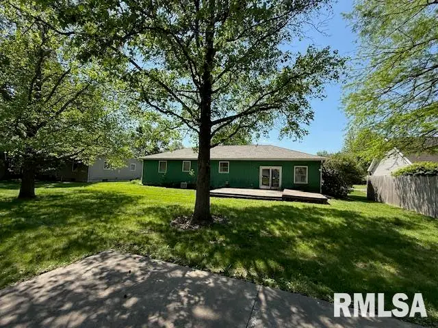 1324 E Thomas Street, Macomb, IL 61455 - #3