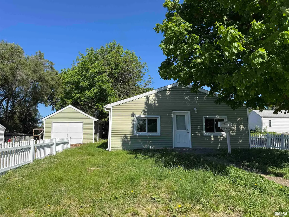1322 Morton Street, Pekin, IL 61554 - #1
