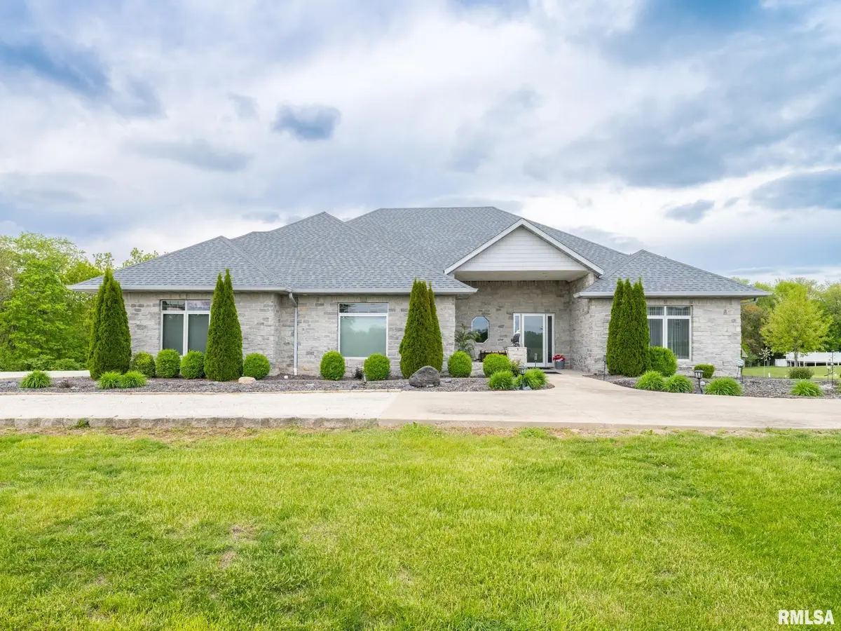 6009 W Sunflower Drive, Peoria, IL 61607 - #1