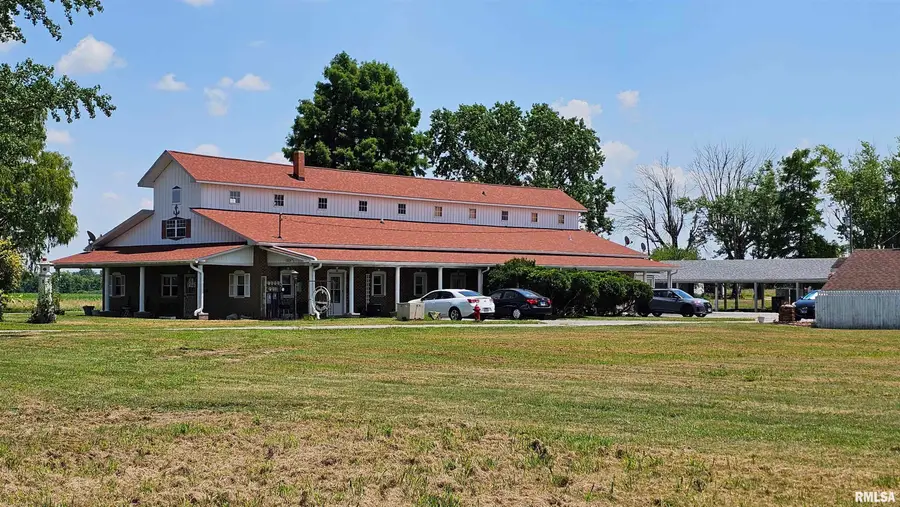 1807 E Main Street, Marion, IL 62959 - #3