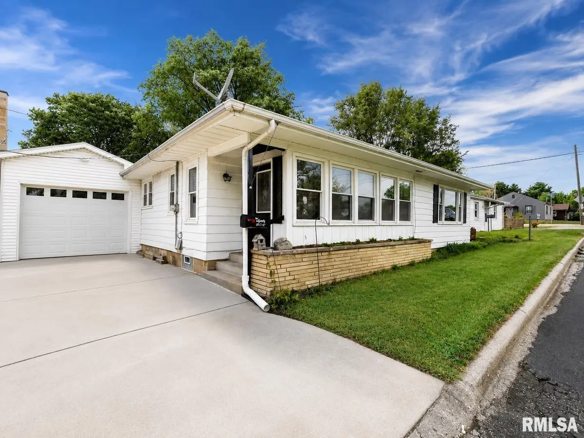 1219 S 18th Street, Pekin, IL 61554 - #1