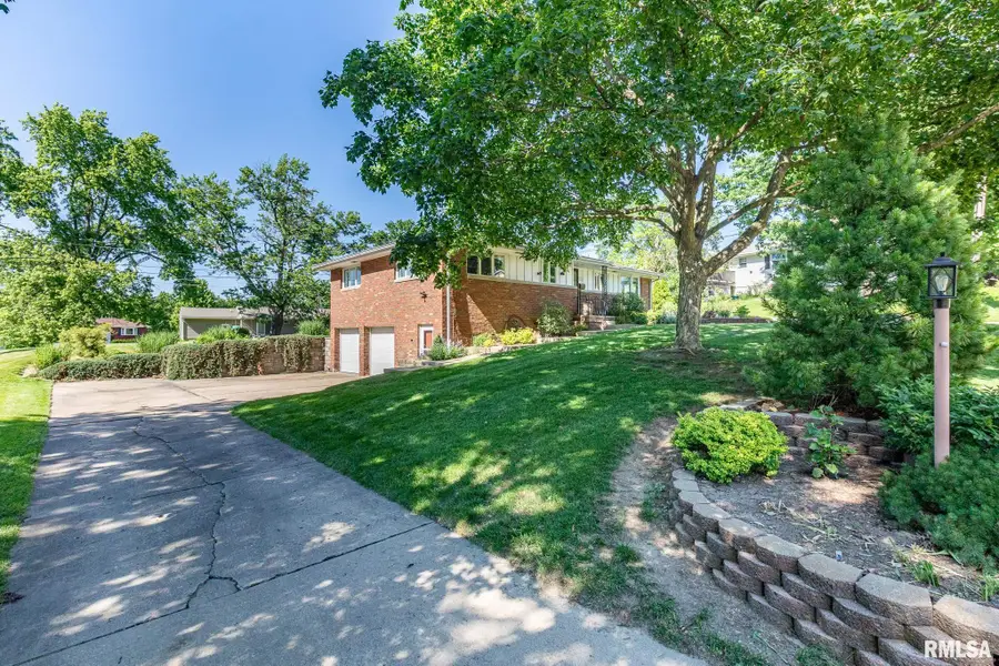 1303 W Teton Drive, Peoria, IL 61614 - #2