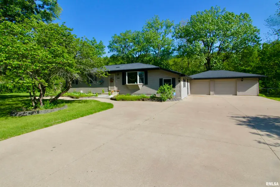 283 E Lucille Street, East Peoria, IL 61611 - #3