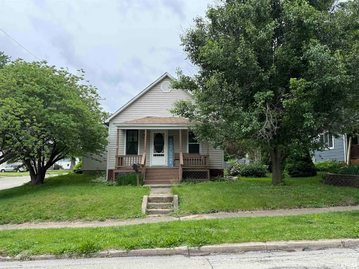 533 N 7th Avenue, Canton, IL 61520 - #1