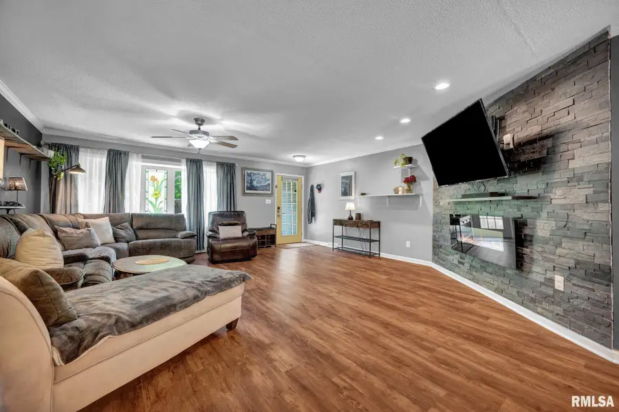 3333 W Lexington Court, Peoria, IL 61615 - #3