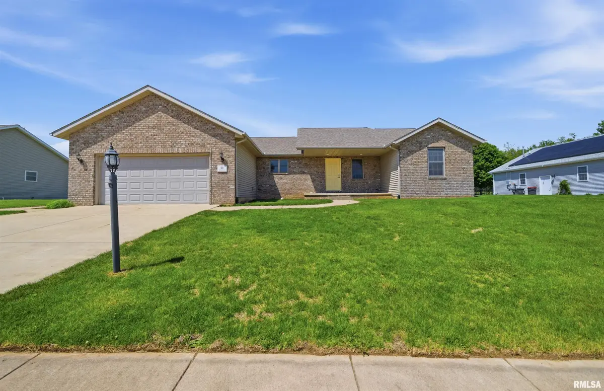 20 Ashwood Lane, Pekin, IL 61554 - #1