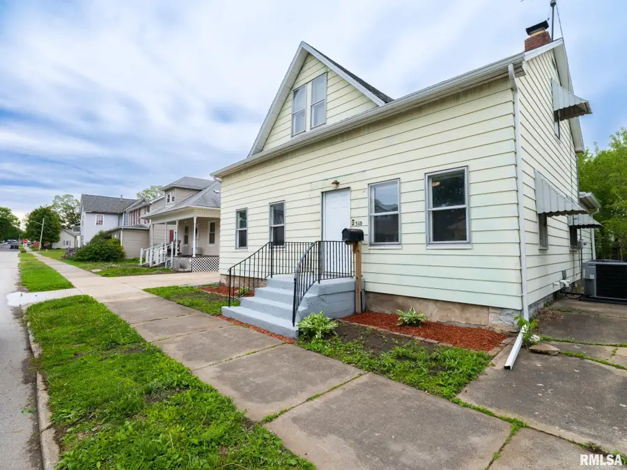 310 Catherine Street, Pekin, IL 61554 - #2