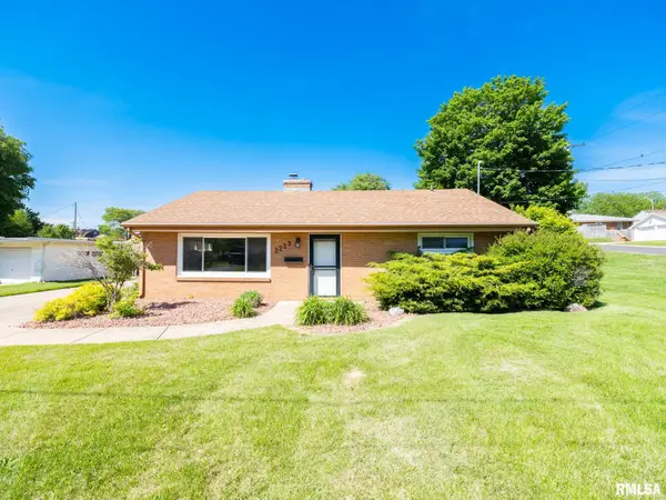 2229 Glendale Avenue, Pekin, IL 61554