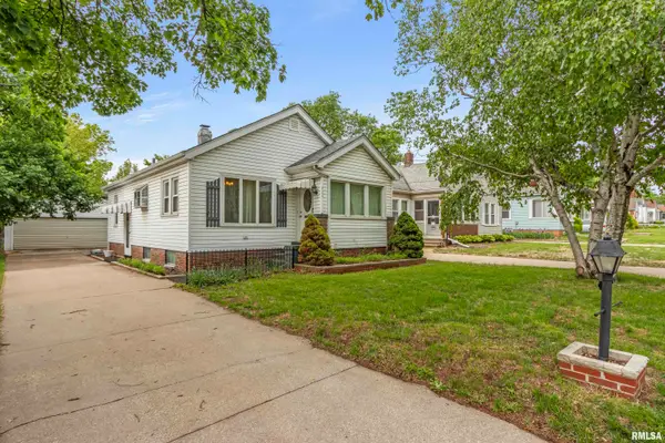 420 W Albany Avenue, Peoria, IL 61604