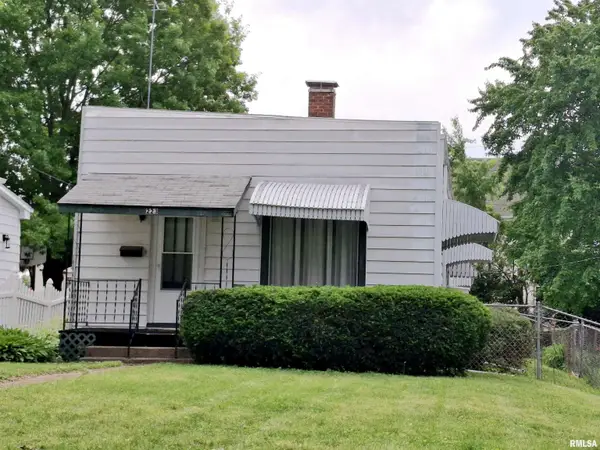 223 S 1st Avenue, Canton, IL 61520