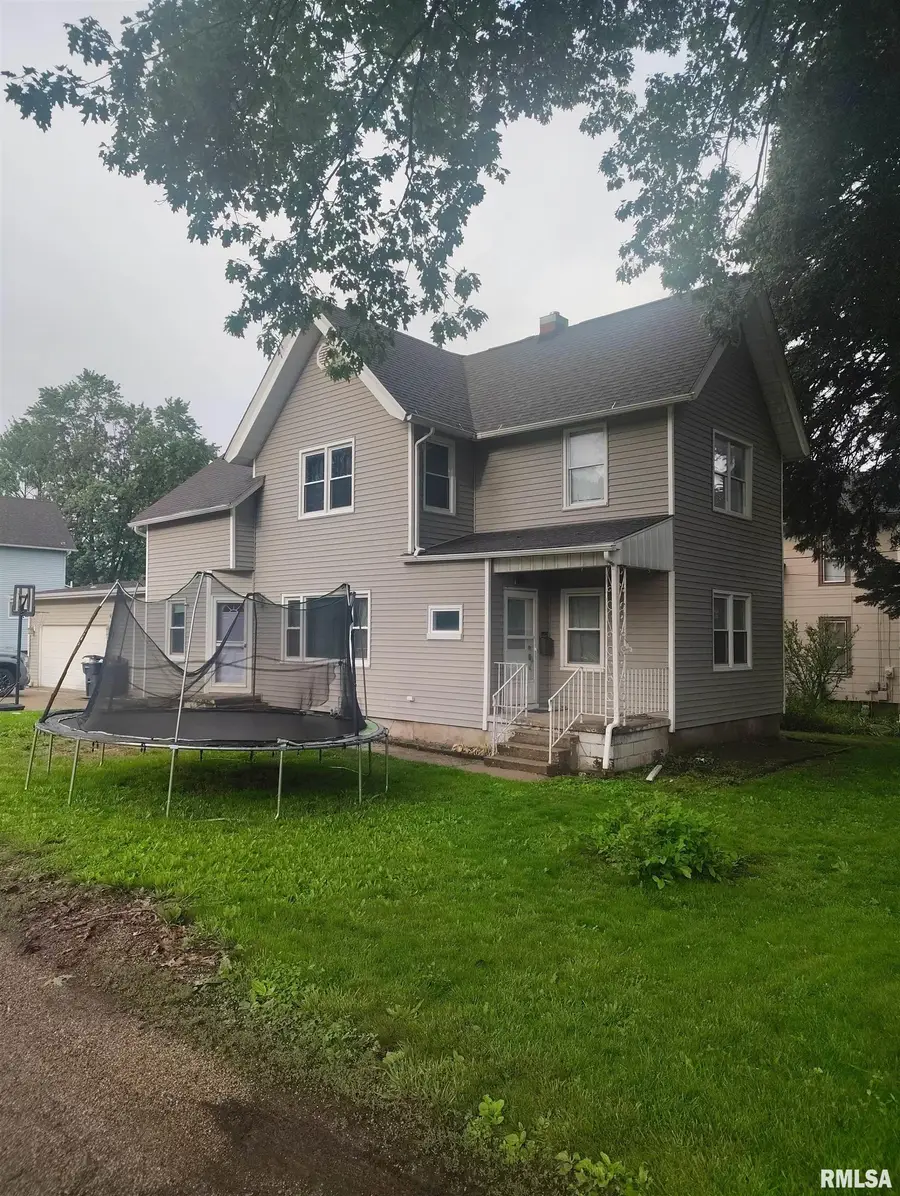362 E Ash Street, Canton, IL 61520 - #2