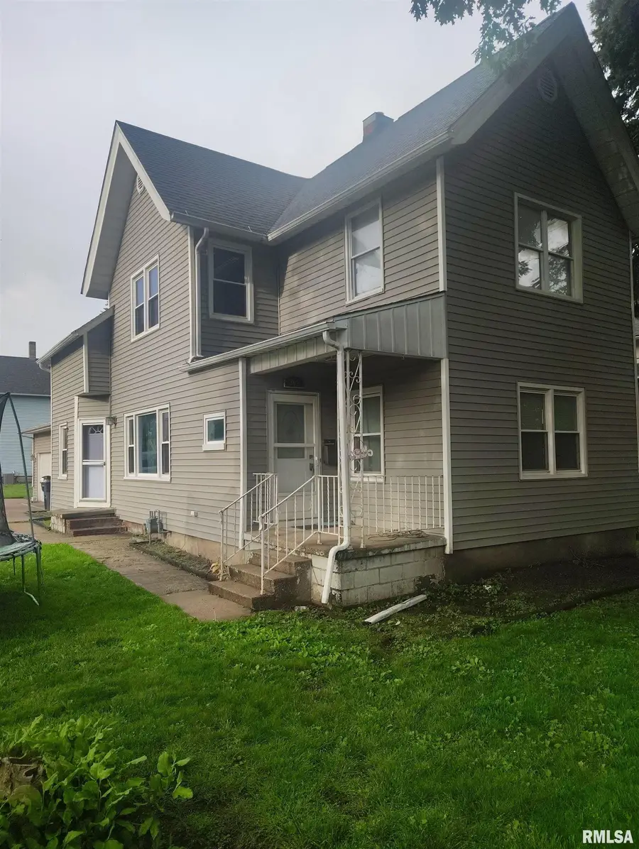 362 E Ash Street, Canton, IL 61520 - #3