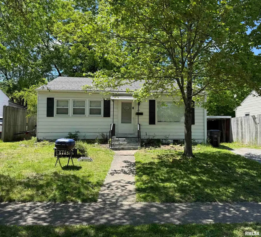 508 N Davis Street, Carbondale, IL 62901 - #2