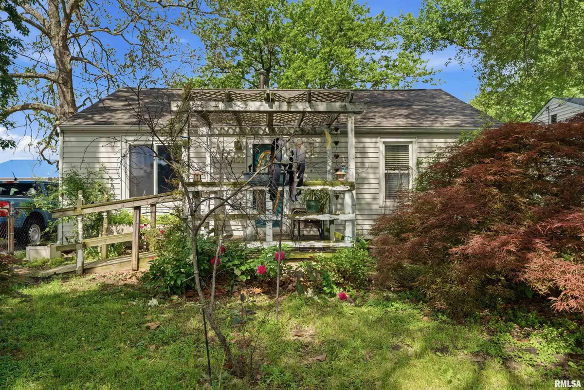 107 Florida Avenue, Washington, IL 61571 - #1